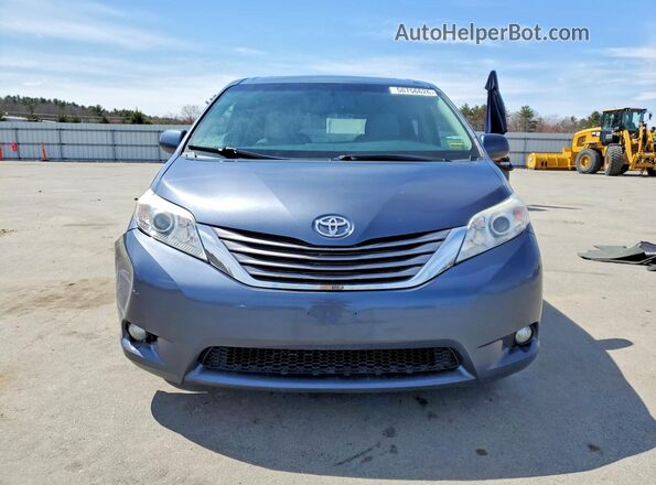 5TDDK3DC7GS137039 2016 TOYOTA SIENNA Blue Front view