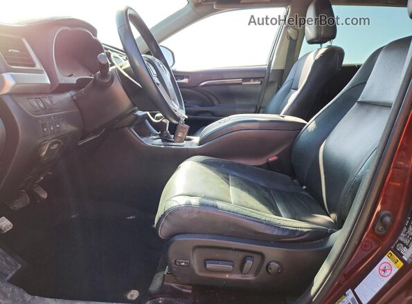 5TDDKRFH0GS308046 2016 TOYOTA HIGHLANDER Бордовый Вид салона спереди