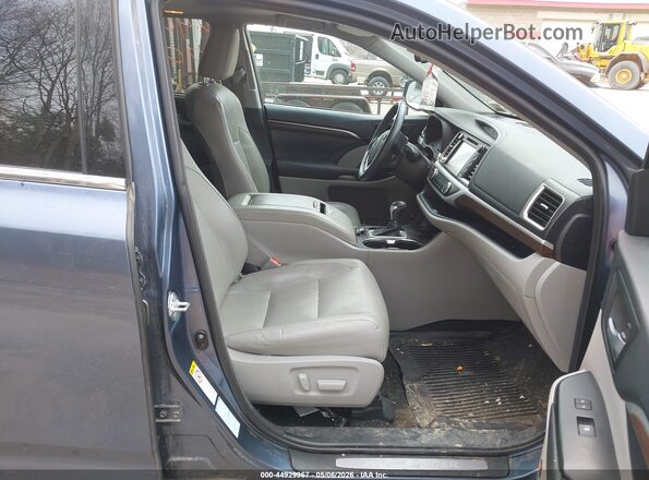 5TDDKRFH6GS344680 2016 TOYOTA LIMITED Синий Вид салона спереди