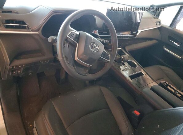 5TDDSKFC1SS166407 2025 TOYOTA SIENNA Silver Առջևի վահանակի տեսք
