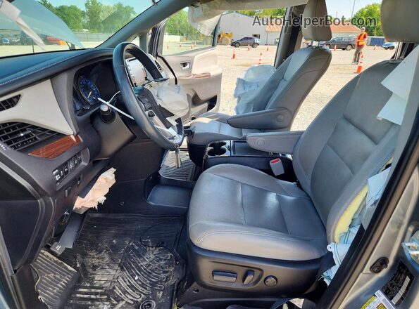 5TDDZ3DC5LS236593 2020 TOYOTA SIENNA Серый Вид салона спереди