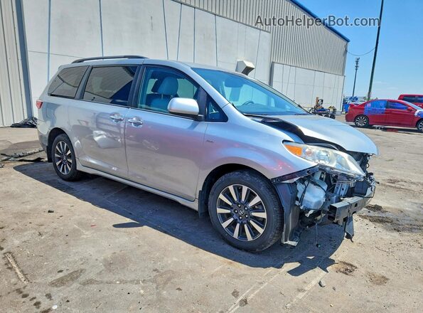 5TDDZ3DC7KS214853 2019 TOYOTA SIENNA Silver Front right
