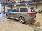 2017 Toyota Sienna Xle 7-passenger Silver vin: 5TDDZ3DC9HS173571