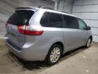 2017 Toyota Sienna Xle Premium 7-passenger Серебряный vin: 5TDDZ3DCXHS156584