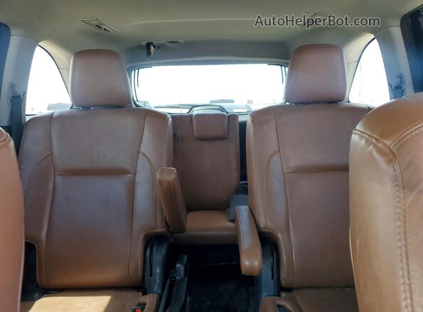 5TDDZRFH2HS481368 2017 TOYOTA HIGHLANDER Темно-бордовый Вид задних сидений