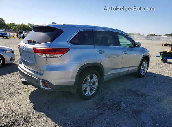 5TDDZRFH2JS824072 2018 TOYOTA HIGHLANDER Silver Rear right