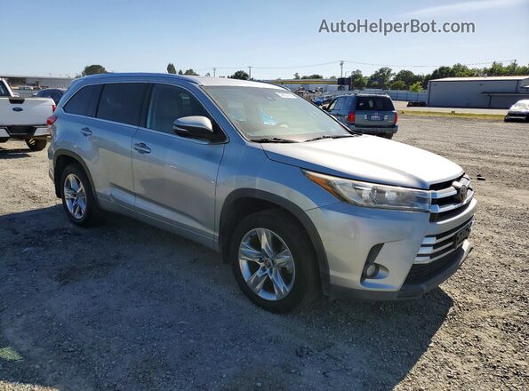 5TDDZRFH2JS824072 2018 TOYOTA HIGHLANDER Silver Front right