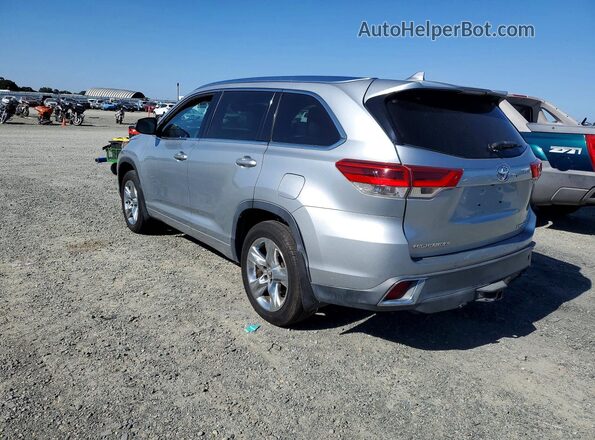 5TDDZRFH2JS824072 2018 TOYOTA HIGHLANDER Silver Rear left
