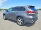2018 Toyota Highlander Limited Gray vin: 5TDDZRFH3JS495785