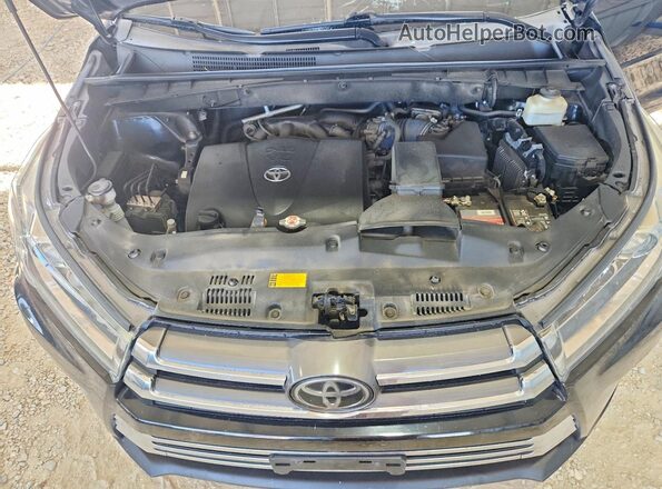5TDDZRFH4JS853928 2018 TOYOTA HIGHLANDER Black Вид підкапотного простору