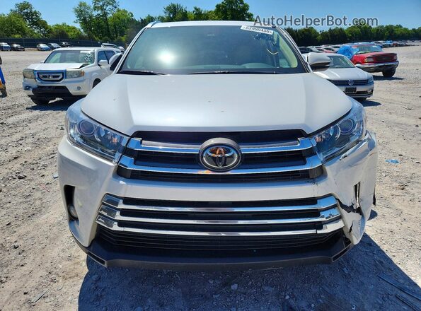 5TDDZRFH8JS801007 2018 TOYOTA HIGHLANDER Белый Вид спереди