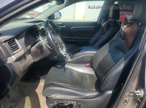 5TDDZRFH9JS808709 2018 TOYOTA HIGHLANDER Gray Front interior view