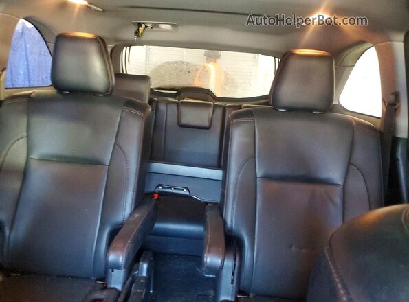 5TDDZRFH9JS894765 2018 TOYOTA HIGHLANDER Бордовый Вид задних сидений