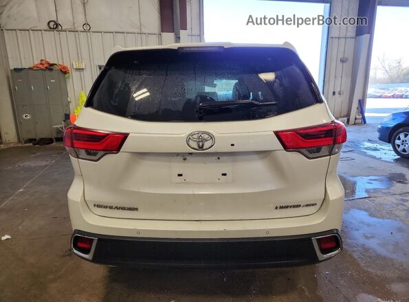 5TDDZRFHXJS913226 2018 TOYOTA HIGHLANDER Белый Вид сзади