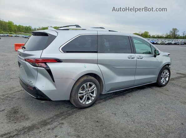5TDESKFC1NS060872 2022 TOYOTA SIENNA Серебряный Задняя правая четверть