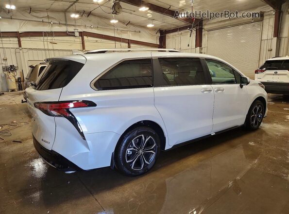 5TDESKFC5TS236853 2026 TOYOTA SIENNA White Հետևի աջ