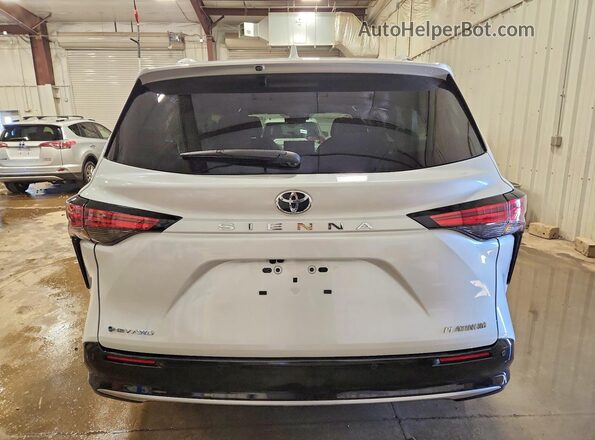 5TDESKFC5TS236853 2026 TOYOTA SIENNA White Հետևի տեսք