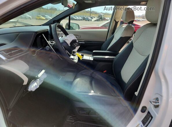 5TDESKFC6SS197379 2025 TOYOTA SIENNA White Front interior view