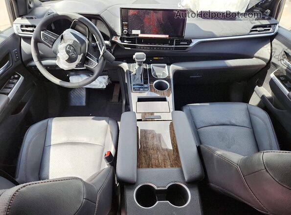 5TDESKFC7SS155450 2025 TOYOTA SIENNA Серый Вид панели приборов