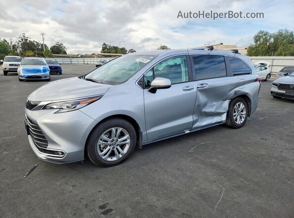 5TDESKFC9PS081293 2023 TOYOTA SIENNA Серебряный Передняя левая четверть