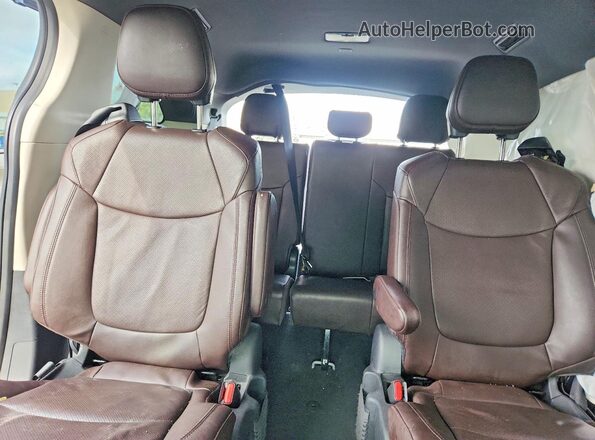 5TDESKFC9PS081293 2023 TOYOTA SIENNA Серебряный Вид задних сидений