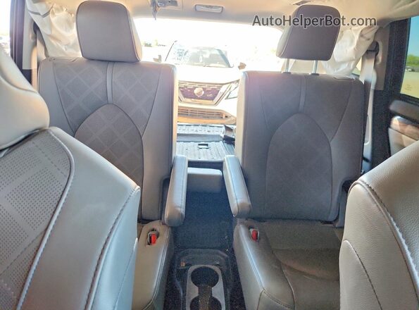 5TDFZRAH6LS026645 2020 TOYOTA HIGHLANDER Blue Widok tylnych siedzeń