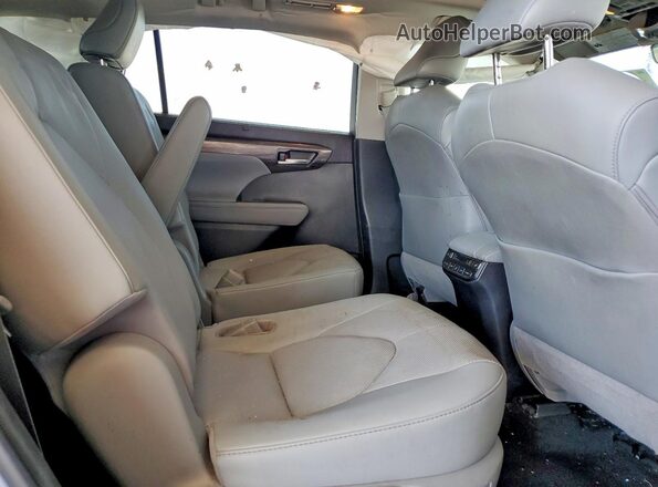5TDFZRBH8LS033465 2020 TOYOTA HIGHLANDER Blue Vista de los asientos traseros