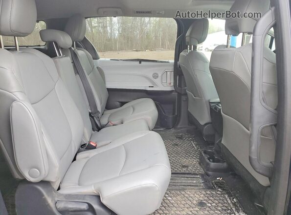 5TDGRKEC5TS291356 2026 TOYOTA SIENNA Blue Widok wnętrza z tyłu