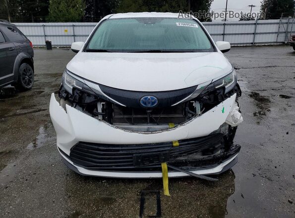 5TDGRKEC9MS013576 2021 TOYOTA SIENNA Белый Вид спереди