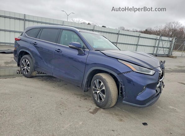 5TDGZRBH3MS543390 2021 TOYOTA LE Синий Передняя правая четверть