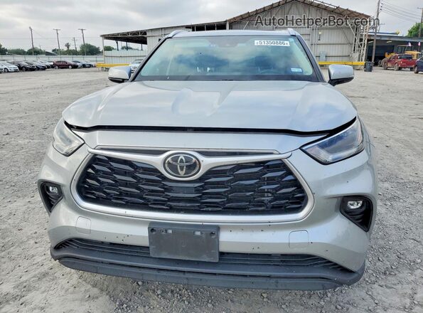 5TDGZRBH4MS103999 2021 TOYOTA HIGHLANDER Silver Vista frontal