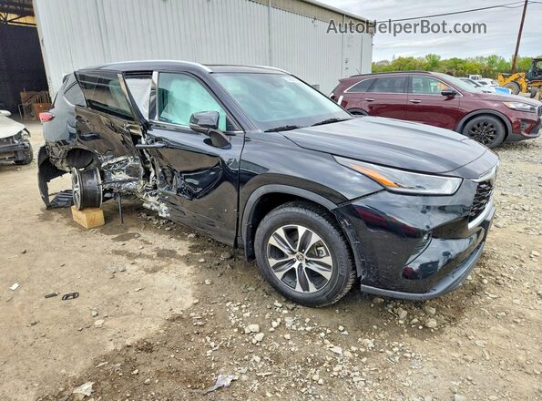 5TDGZRBHXMS132634 2021 TOYOTA HIGHLANDER Черный Передняя правая четверть