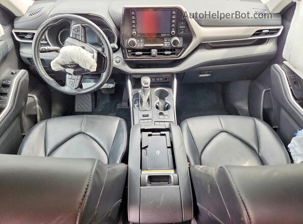 5TDGZRBHXMS132634 2021 TOYOTA HIGHLANDER Черный Вид панели приборов