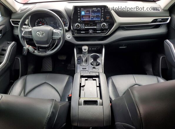 5TDHZRBHXMS078627 2021 TOYOTA LE Бордовый Вид панели приборов