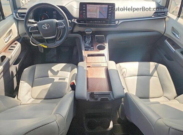 5TDJRKEC3MS033943 2021 TOYOTA SIENNA Silver Вид панелі приладів