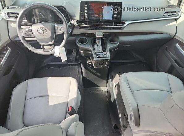 5TDJRKEC6MS039901 2021 TOYOTA SIENNA Silver წინა პანელის ხედი