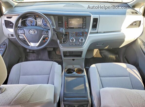 5TDJZ3DC2LS251362 2020 TOYOTA SIENNA Серебряный Вид панели приборов