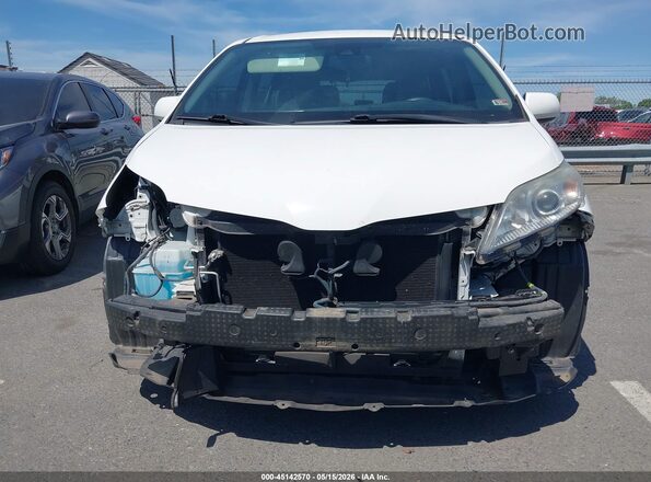 5TDJZ3DC3JS202605 2018 TOYOTA SIENNA White წინა ხედი
