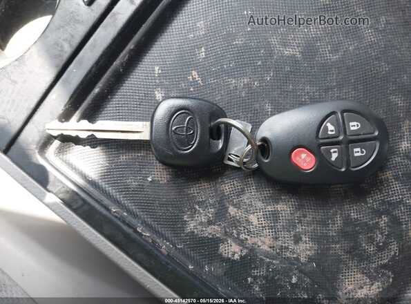 5TDJZ3DC3JS202605 2018 TOYOTA SIENNA White წინა პანელის ხედი