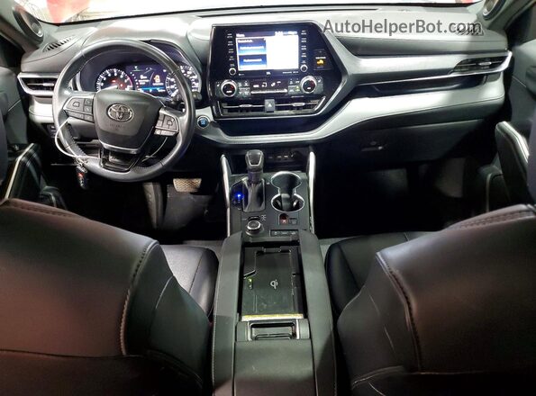 5TDJZRBH3MS080768 2021 TOYOTA HIGHLANDER Красный Вид панели приборов