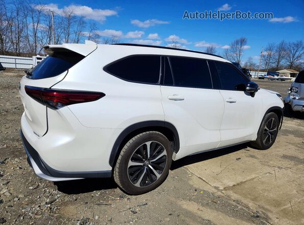 5TDJZRBH6MS119045 2021 TOYOTA HIGHLANDER Белый Задняя правая четверть
