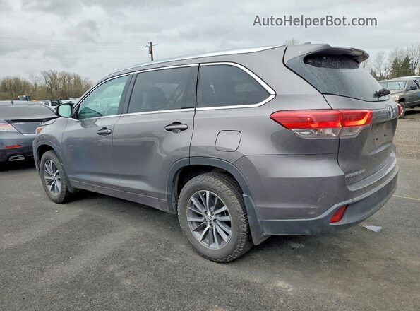5TDJZRFH0HS422984 2017 TOYOTA LE Серебряный Задняя левая четверть