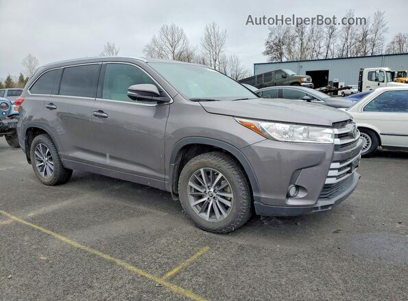 5TDJZRFH0HS422984 2017 TOYOTA LE Серебряный Передняя правая четверть