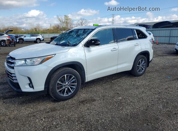 5TDJZRFH0JS525747 2018 TOYOTA HIGHLANDER White Przód lewy
