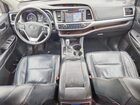 2018 Toyota Highlander Xle Silver vin: 5TDJZRFH0JS539888