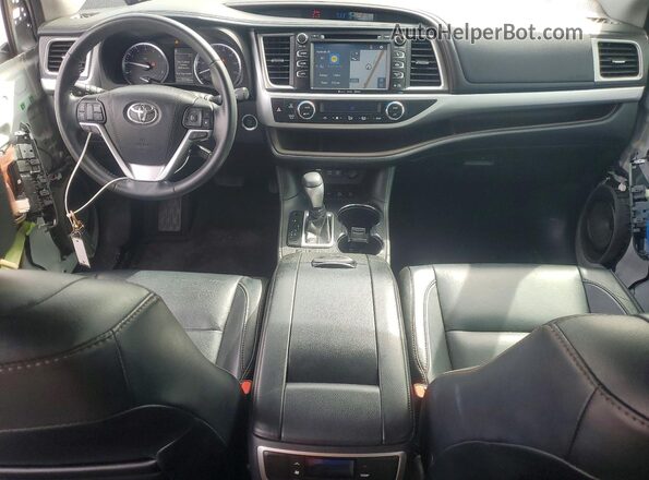 5TDJZRFH0JS543083 2018 TOYOTA HIGHLANDER Silver Vista del salpicadero