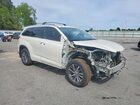 2018 Toyota Highlander Xle Awd Silver vin: 5TDJZRFH0JS543083