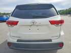 2018 Toyota Highlander Xle Awd Silver vin: 5TDJZRFH0JS543083