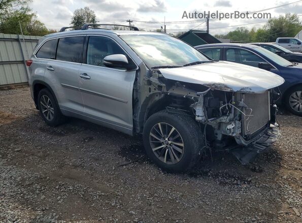 5TDJZRFH0JS552835 2018 TOYOTA HIGHLANDER Silver Delantero derecho