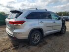 2018 Toyota Highlander Xle Silver vin: 5TDJZRFH0JS552835